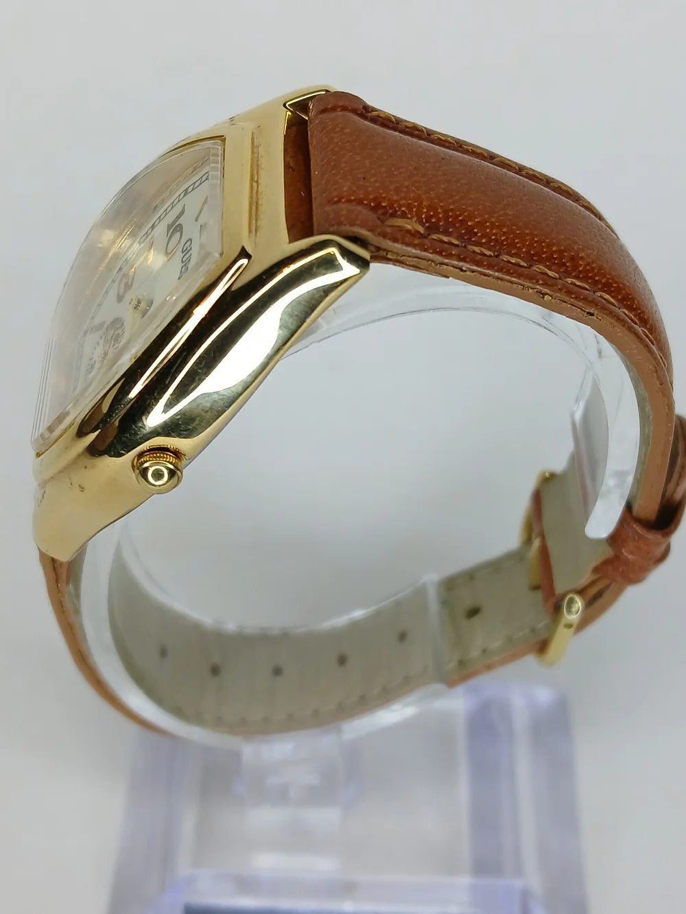 GUESS Men's Brown Leather Strap Gold-Tone Watch